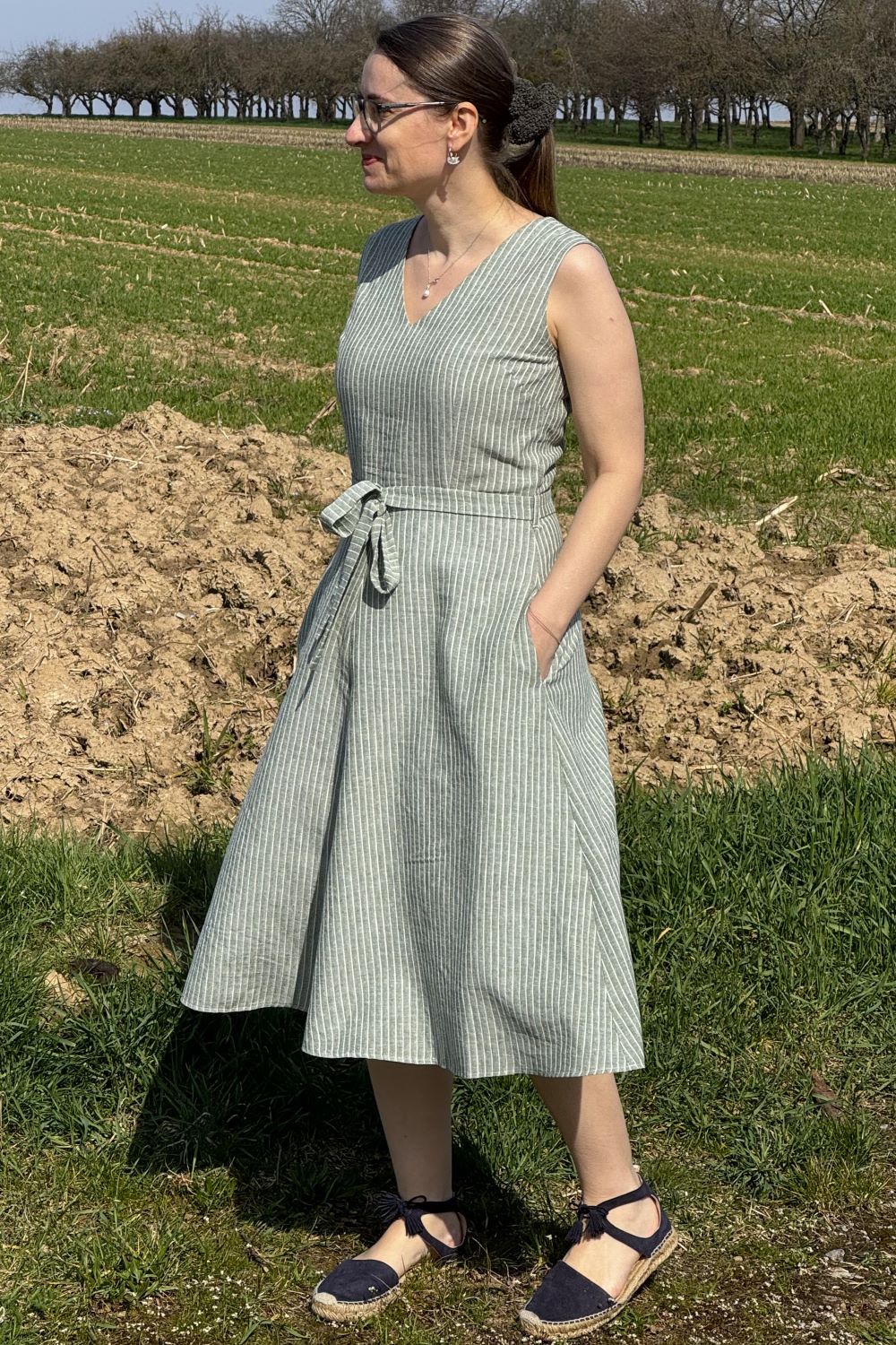 Kleid Donna Dress Linen Stripe, Olive