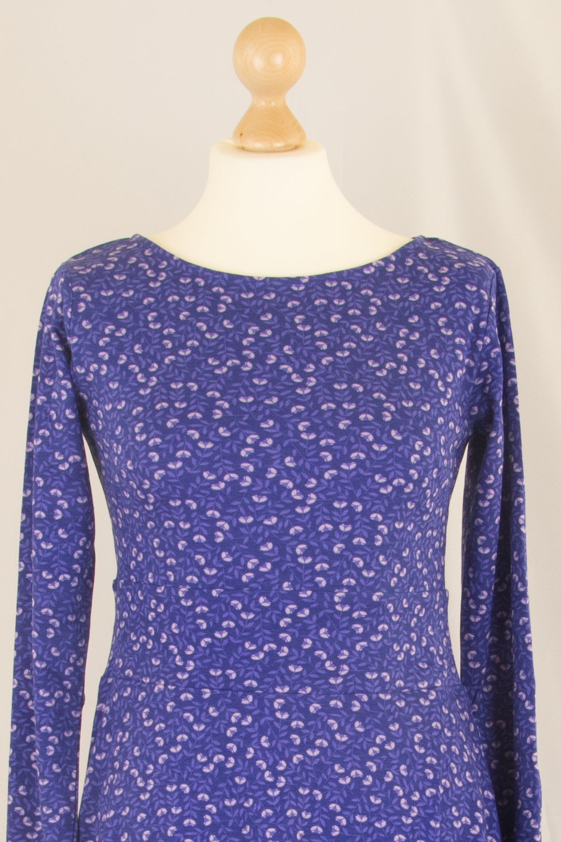Danesigrid Kleid, Deep Marine Fleurie