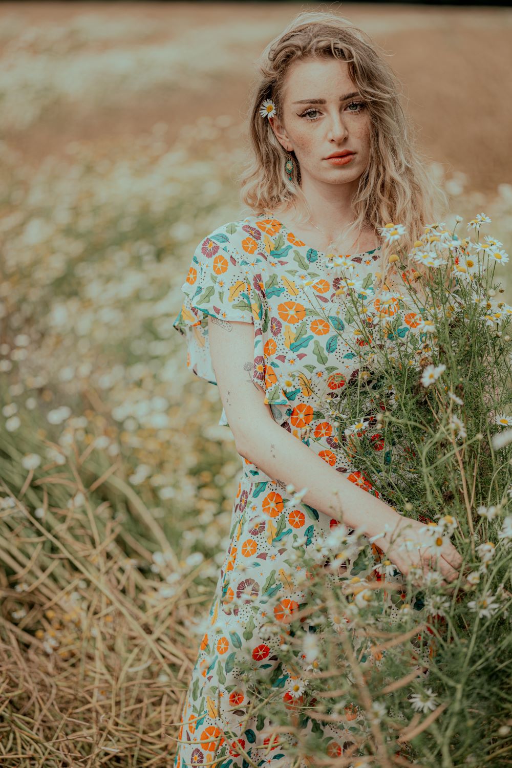 tailliertes Kleid Flügelärmel, Kimono