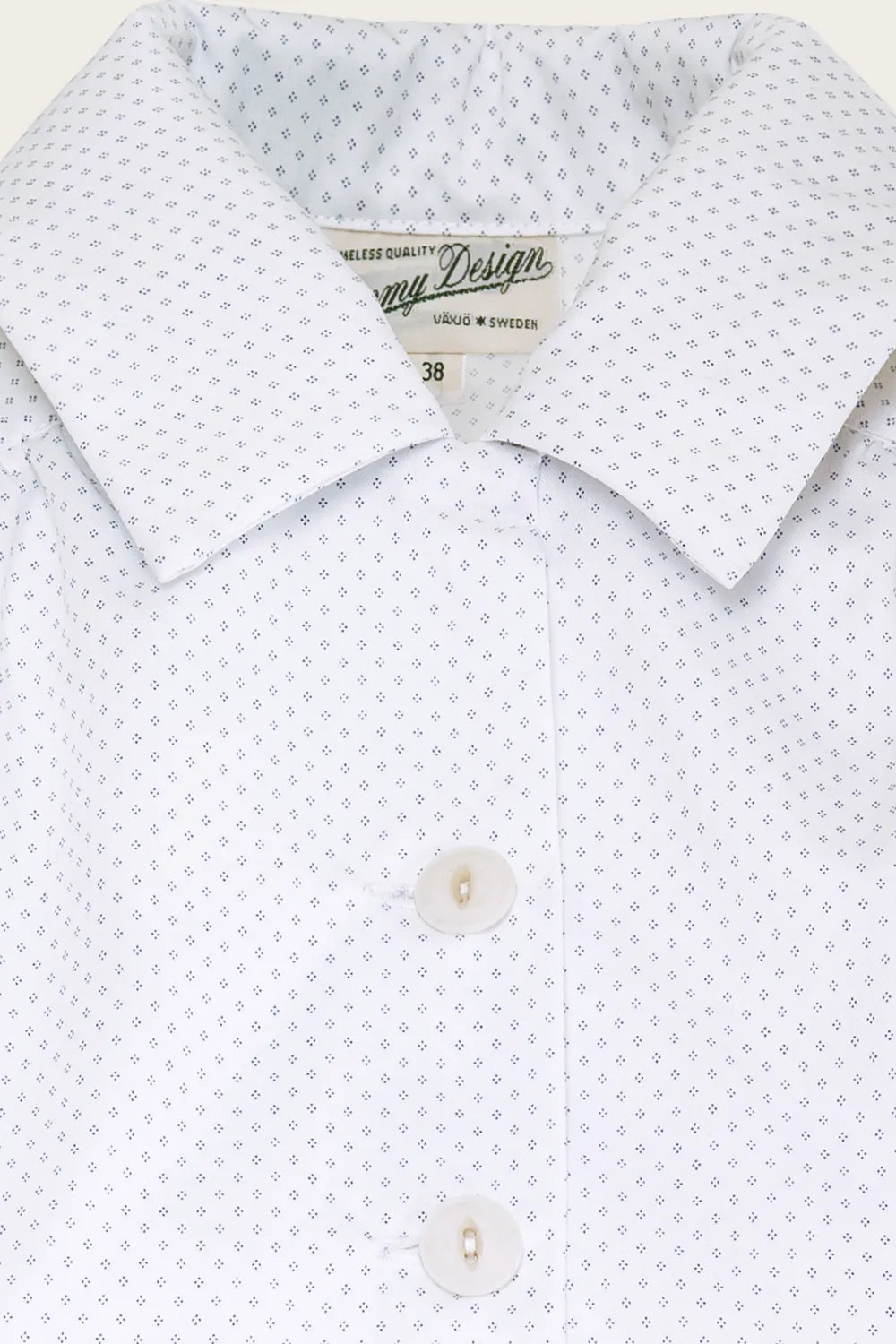 That Same Old Favorite Blouse, White & Navy Soft Cotton - taillierte Bluse kurzarm Raute