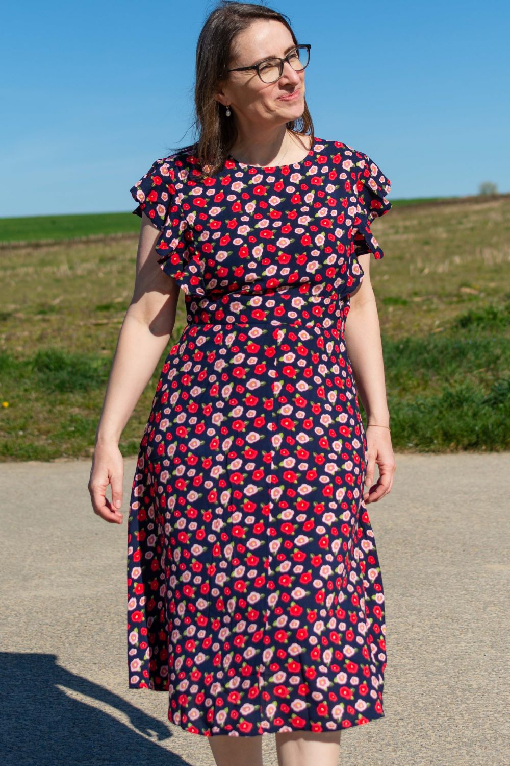 tailliertes Kleid Flügelärmel, Rose