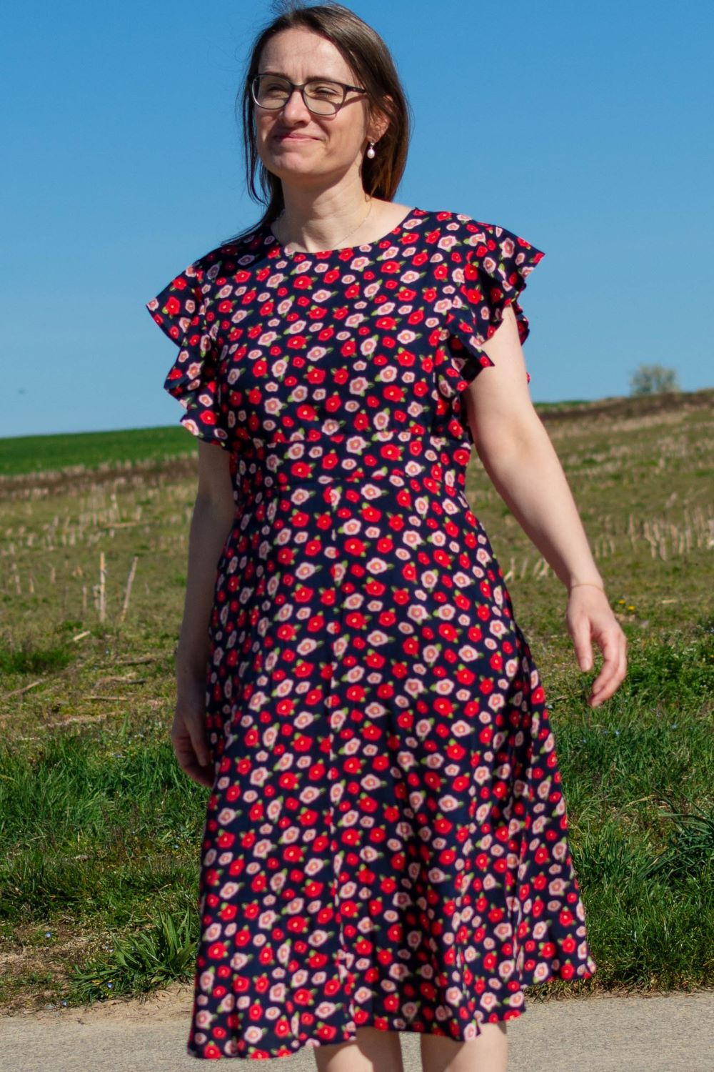 tailliertes Kleid Flügelärmel, Rose