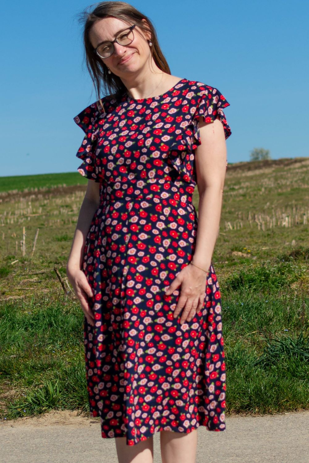 tailliertes Kleid Flügelärmel, Rose