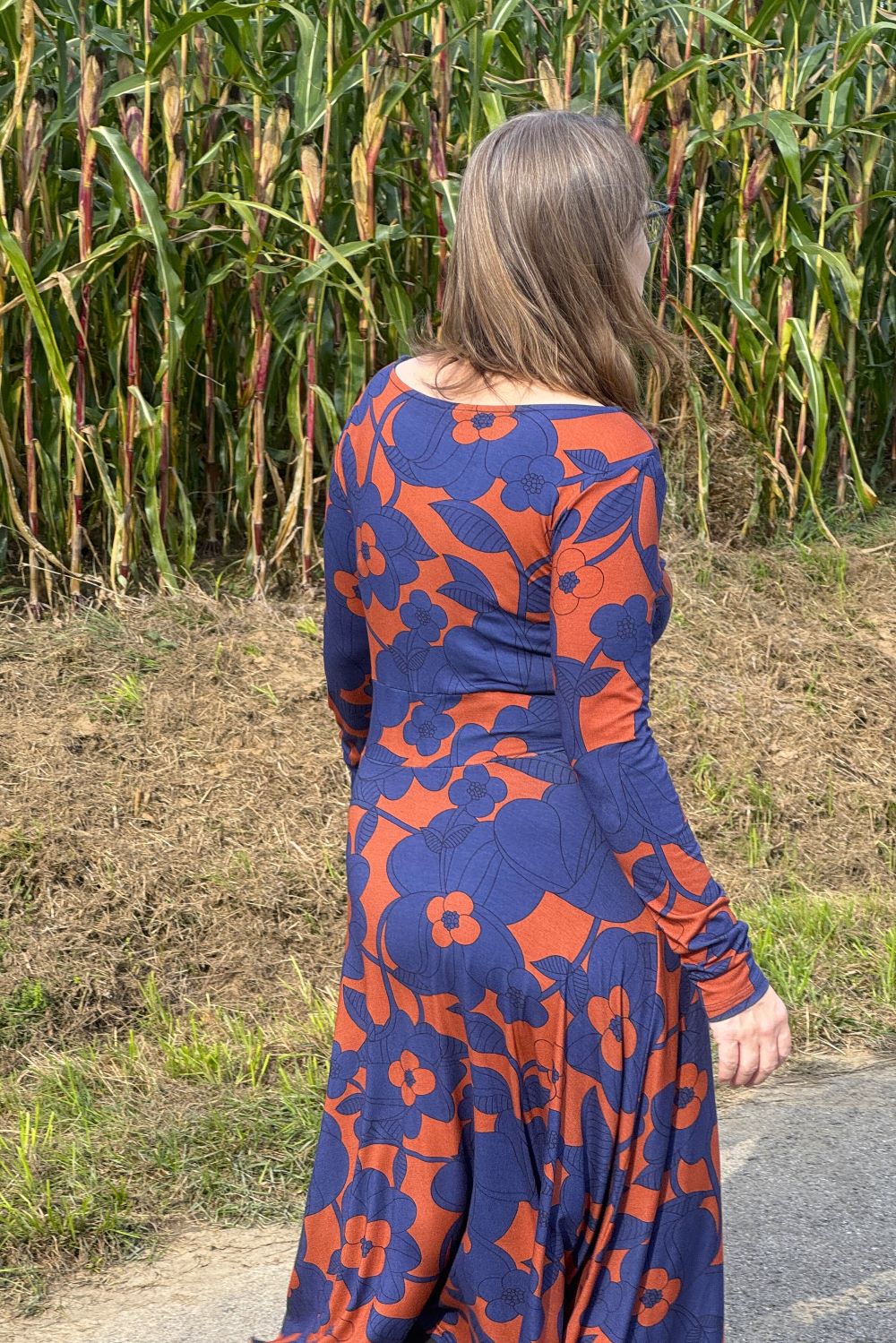 Danesigrid Viscose Kleid, Deep Marine/Rust Bloom Boom