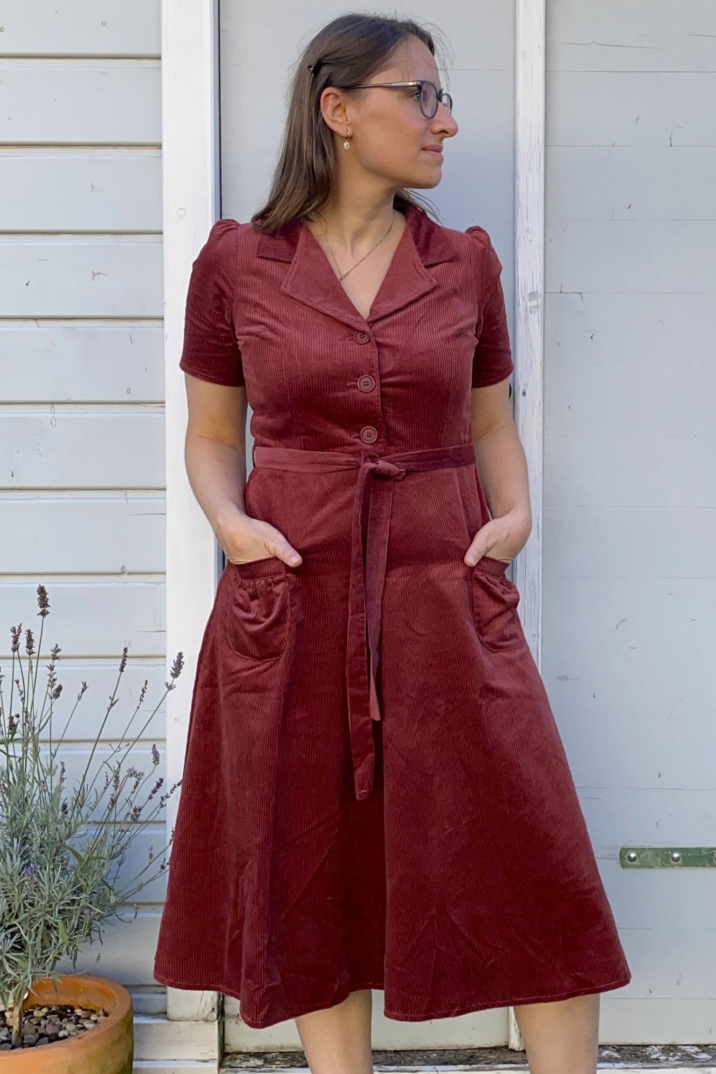 Revers Kordkleid Midi, Marsala