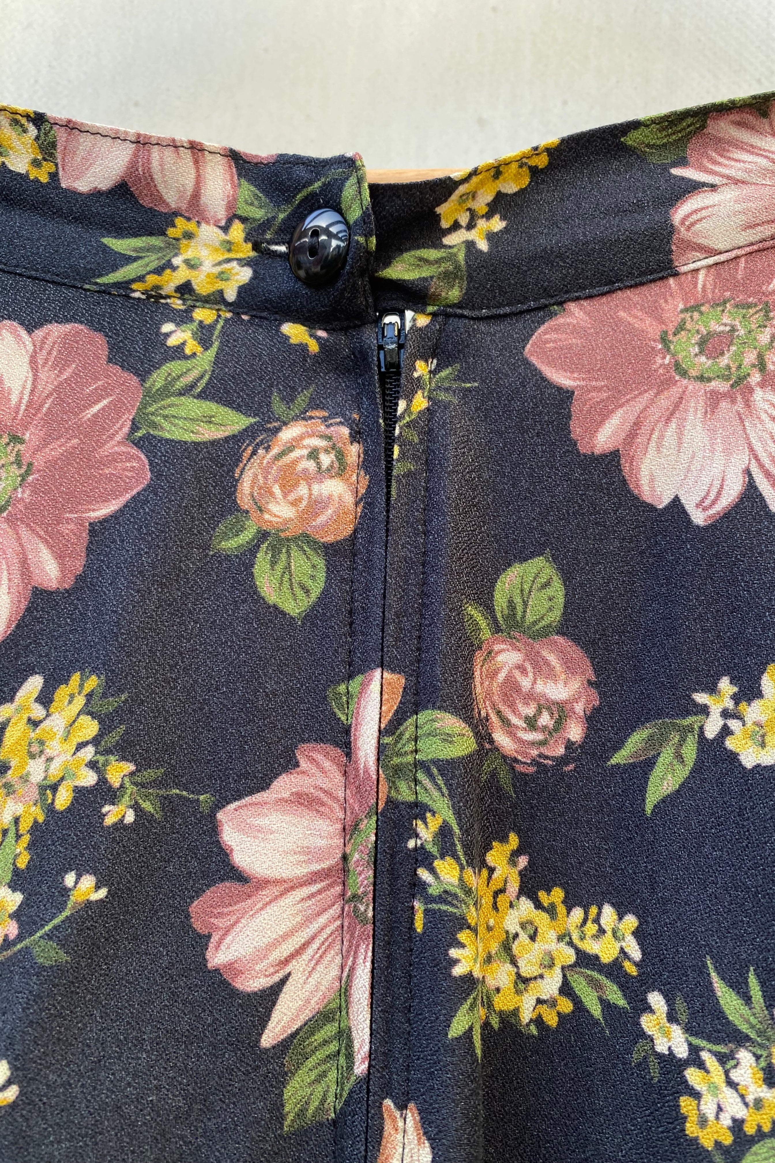 Circle Skirt Crepe, Renoir Black