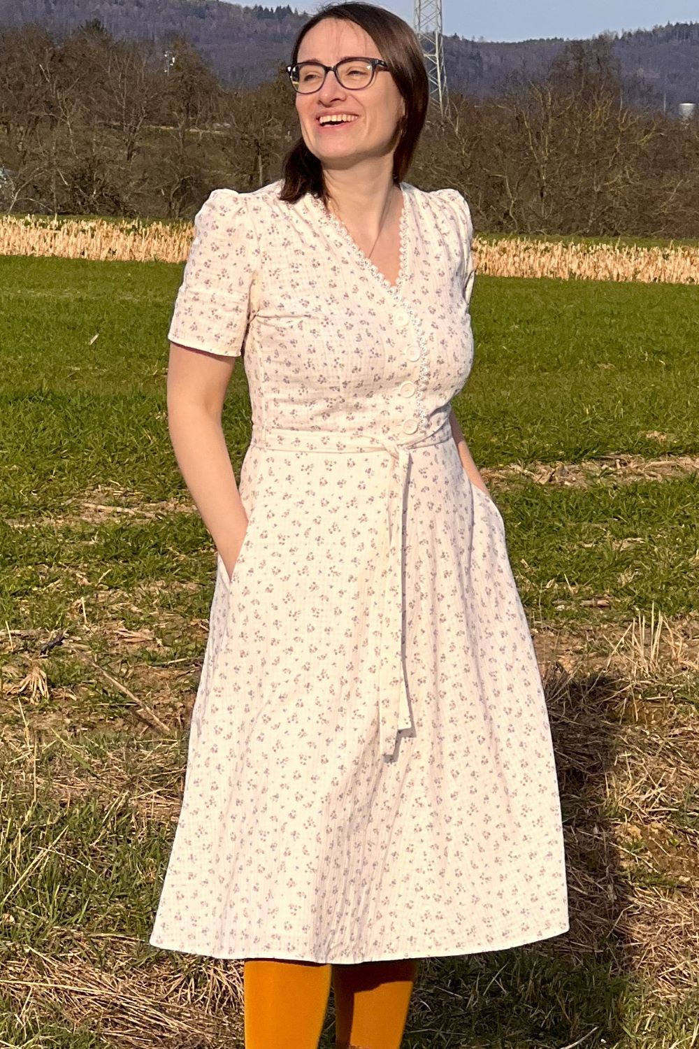 Magnolia Dress Cotton Bouquet Red, Ecru