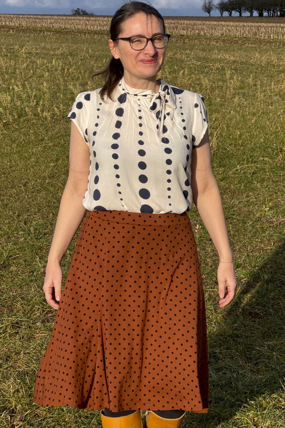 Schleifenbluse, Polka-Ivory