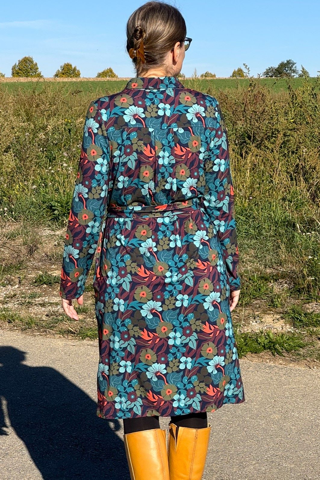 Pearl Dress Slow Bloomer, Navy Peony - lockeres Kleid Blumen langarm