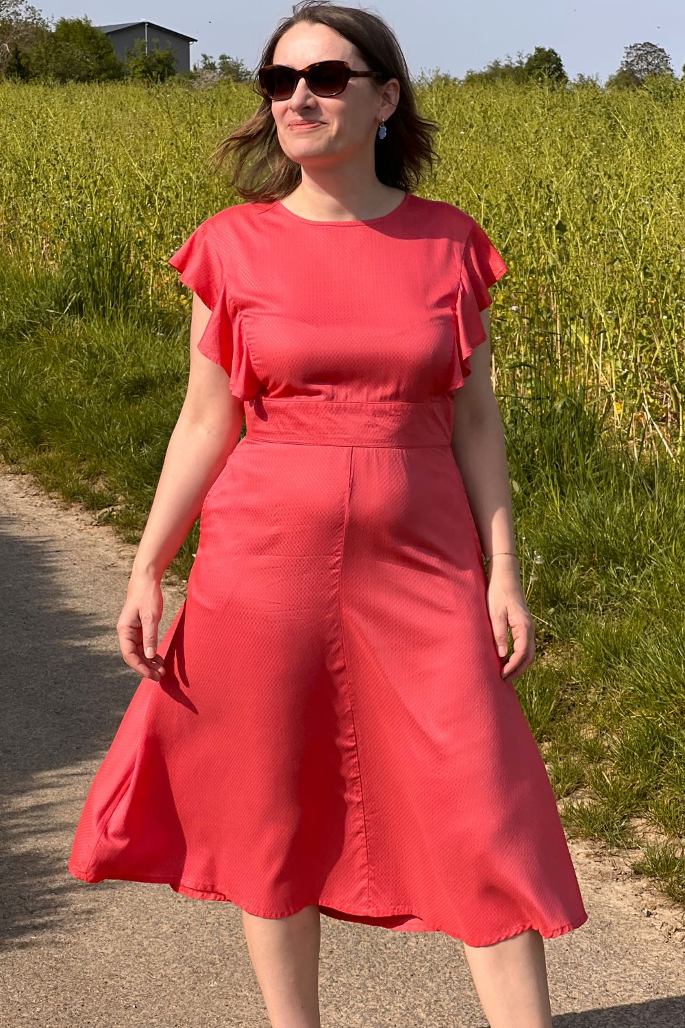 tailliertes Kleid Flügelärmel, Solid Coral