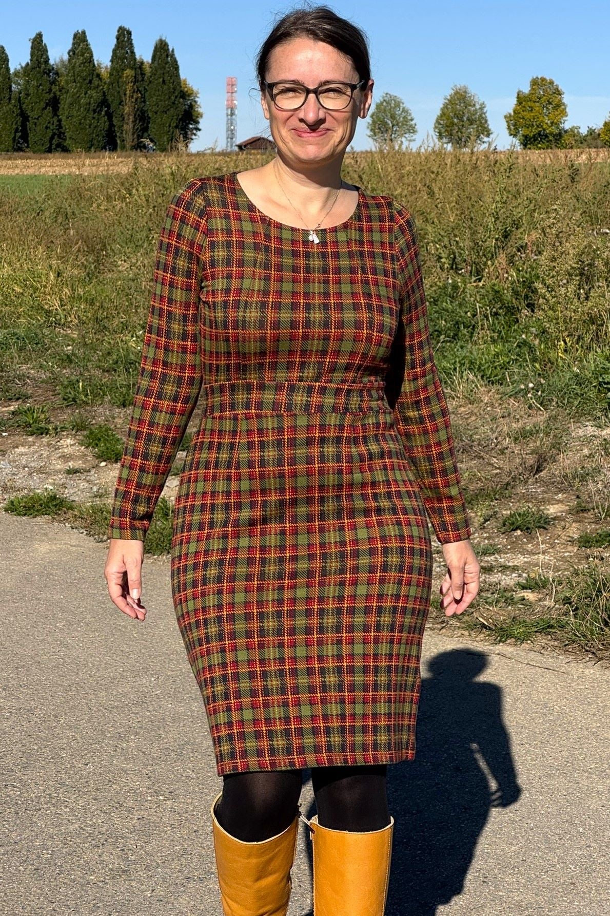 Elise Dress Surplus Square, Sphagnum - Kleid Etuischnitt Karo langarm