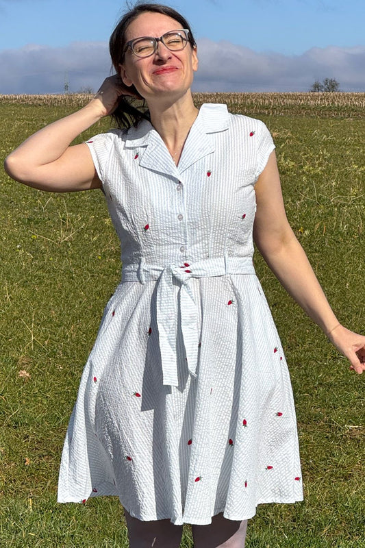 gestreiftes Kleid, Berries Embroidery
