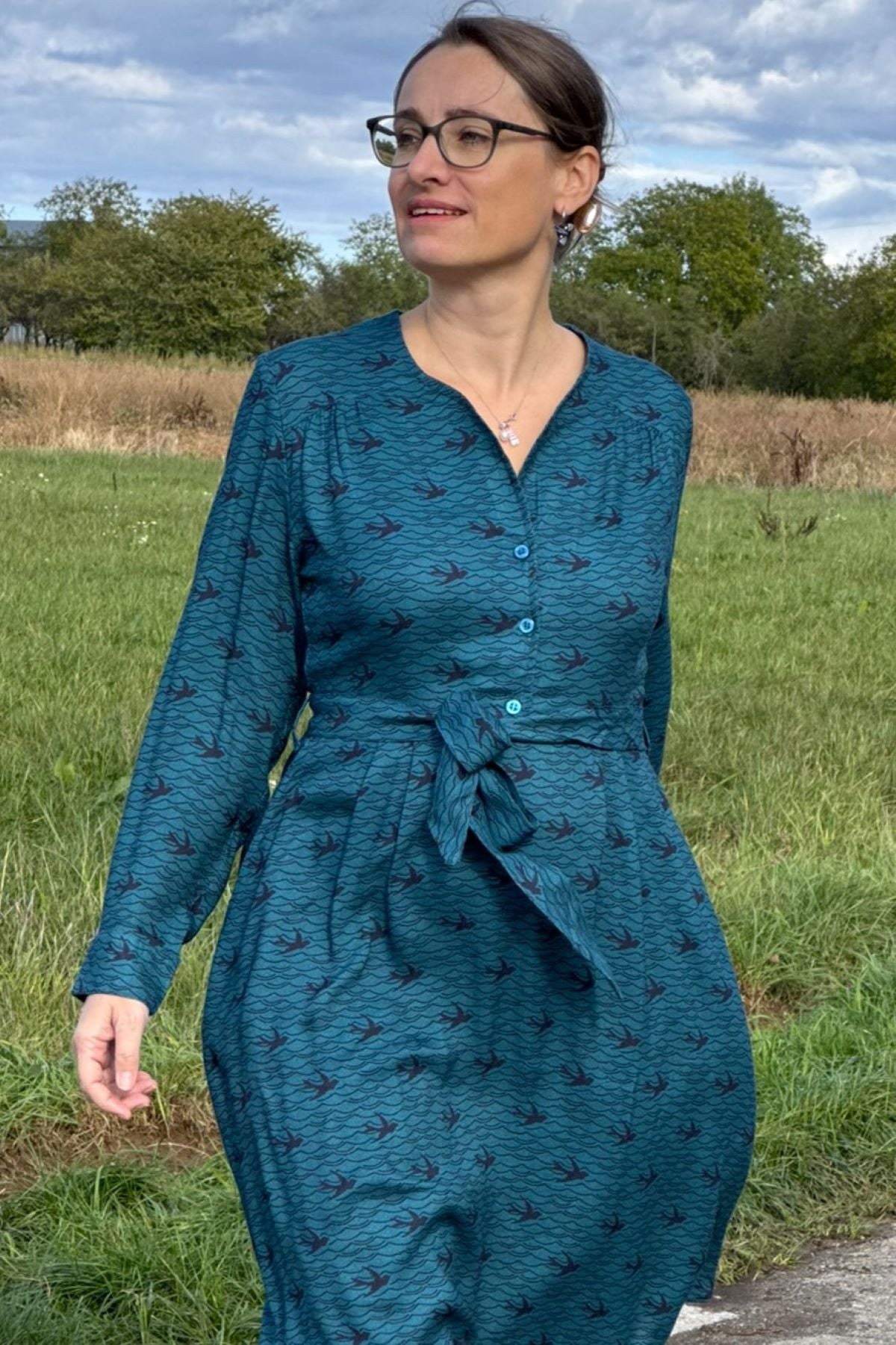 Blusenkleid, Swallow - knielanges Kleid langarm Schwalbe in blau