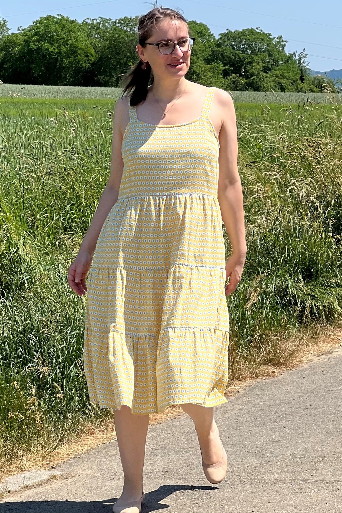 Stufenkleid mit Trägern, Daisies