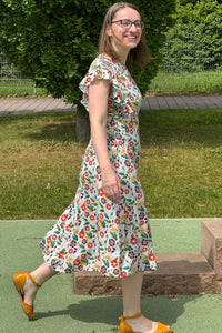 tailliertes Kleid Flügelärmel, Kimono