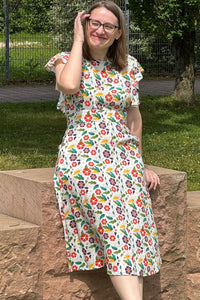 tailliertes Kleid Flügelärmel, Kimono