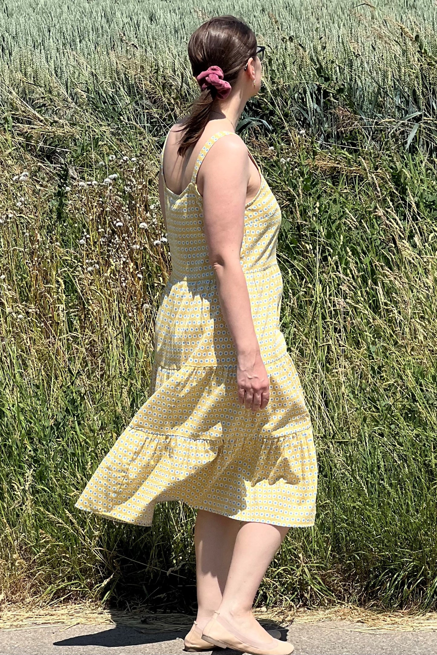 Stufenkleid mit Trägern, Daisies