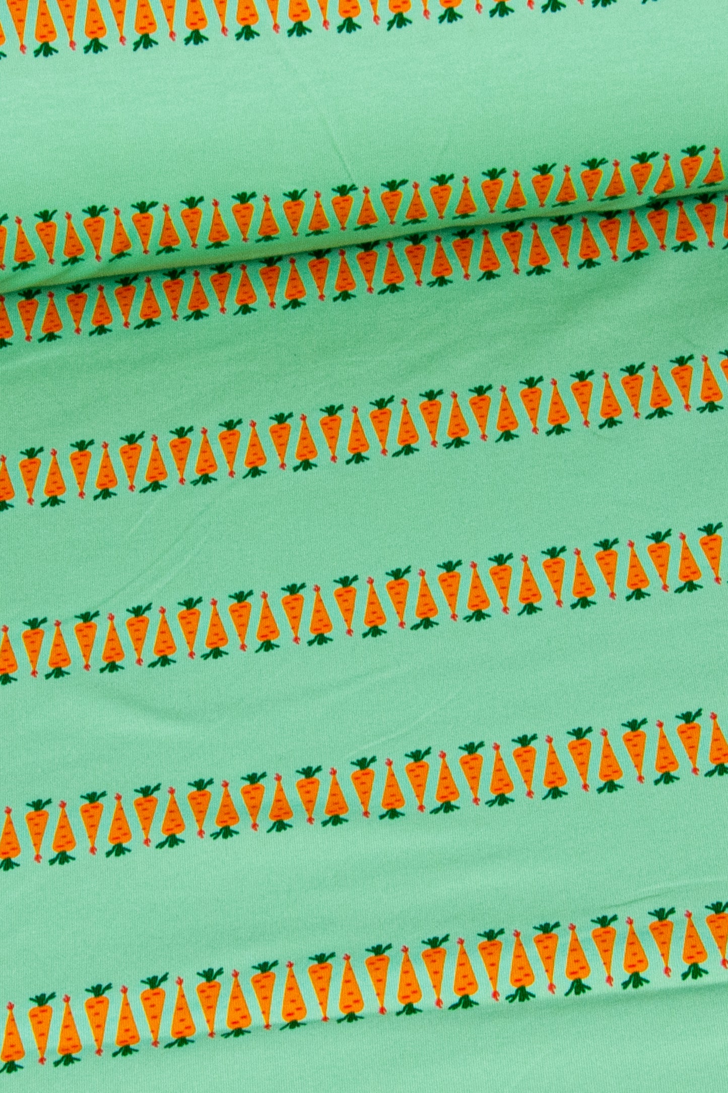 Jersey 'Carrot Parade', Karotten auf Grün  (Preis pro halben Meter)