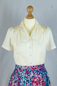 That Same Old Favorite Blouse, Cream chambray