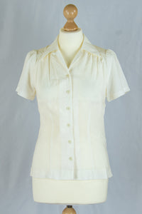 That Same Old Favorite Blouse, Cream chambray