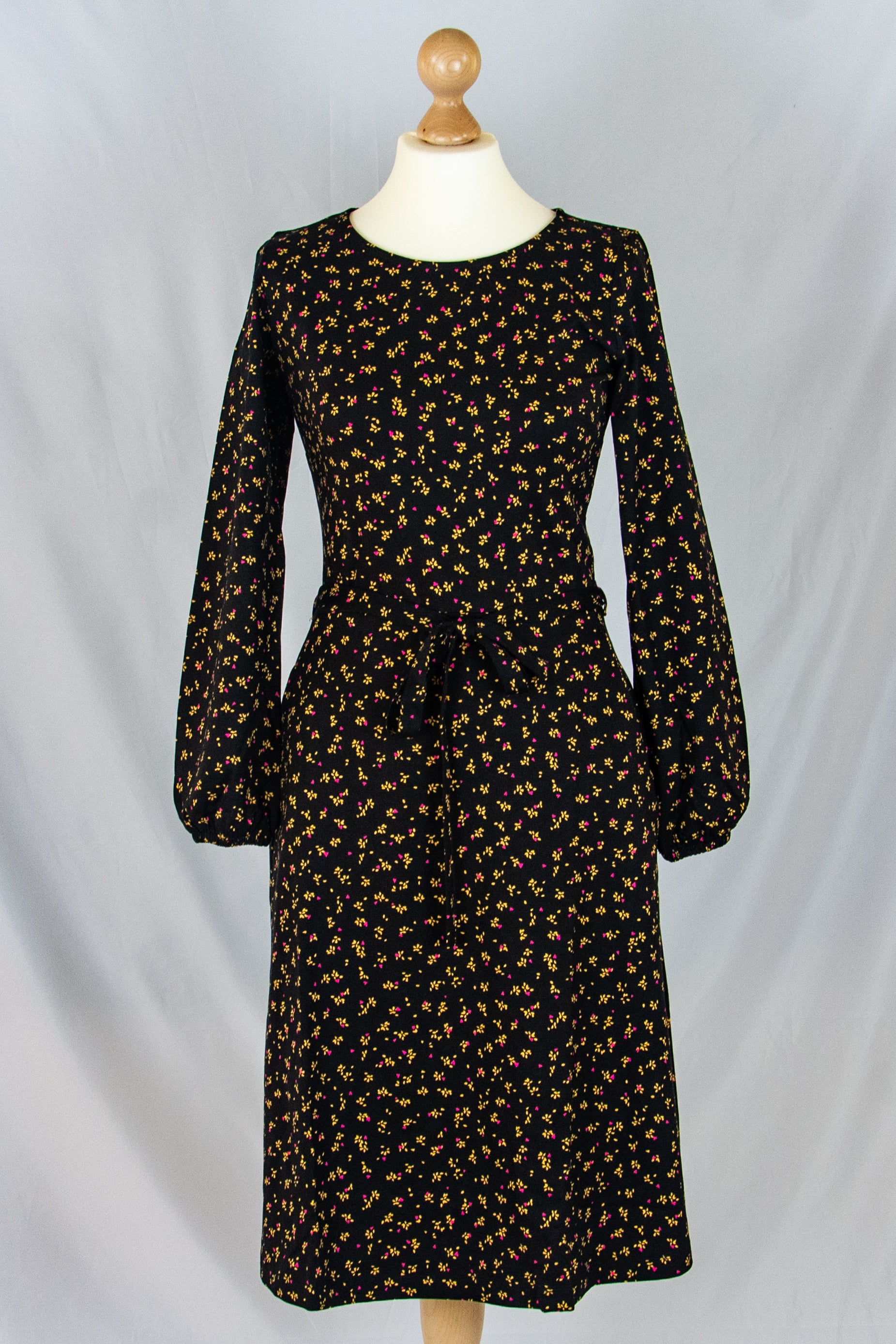 Hey Good Lookin' Kleid, Leaf Love Black