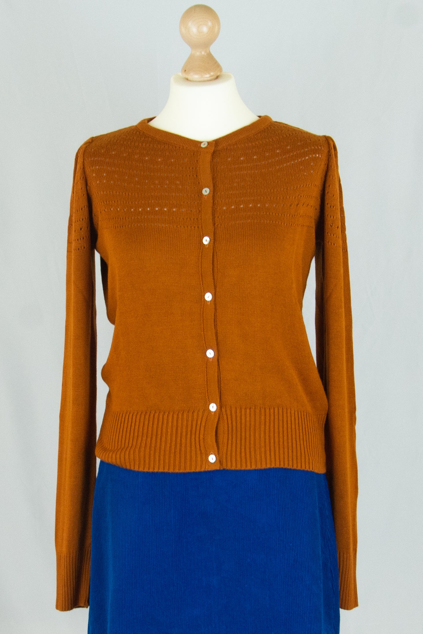 Lucia Cardigan, Cognac