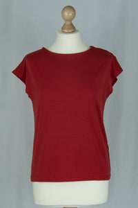 Casual & Chic Top, Pompeian Red